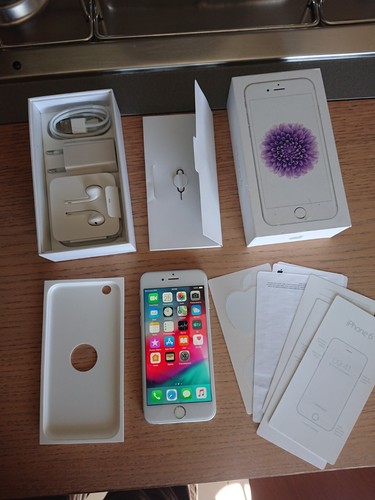 Apple iphone silver - 6, 16gb
