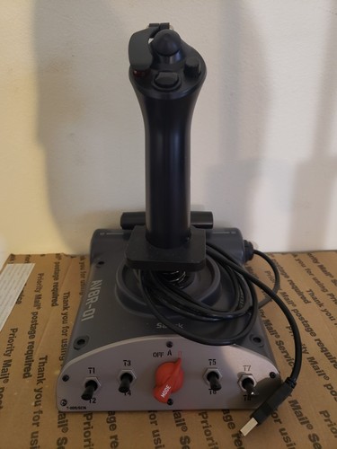Saitek av8r usb joystick pc - av8r-01,